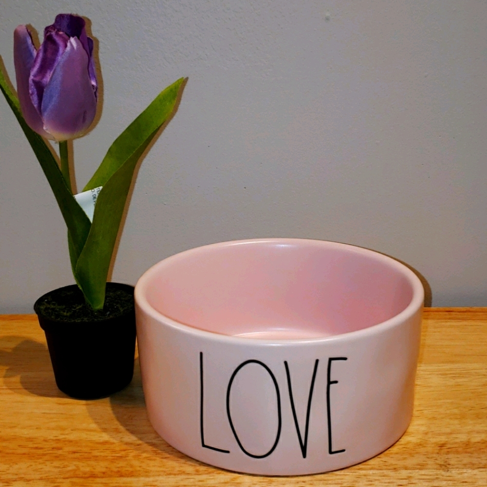 Rae dunn"Love"Mint Condition Dog bowl Mint Used